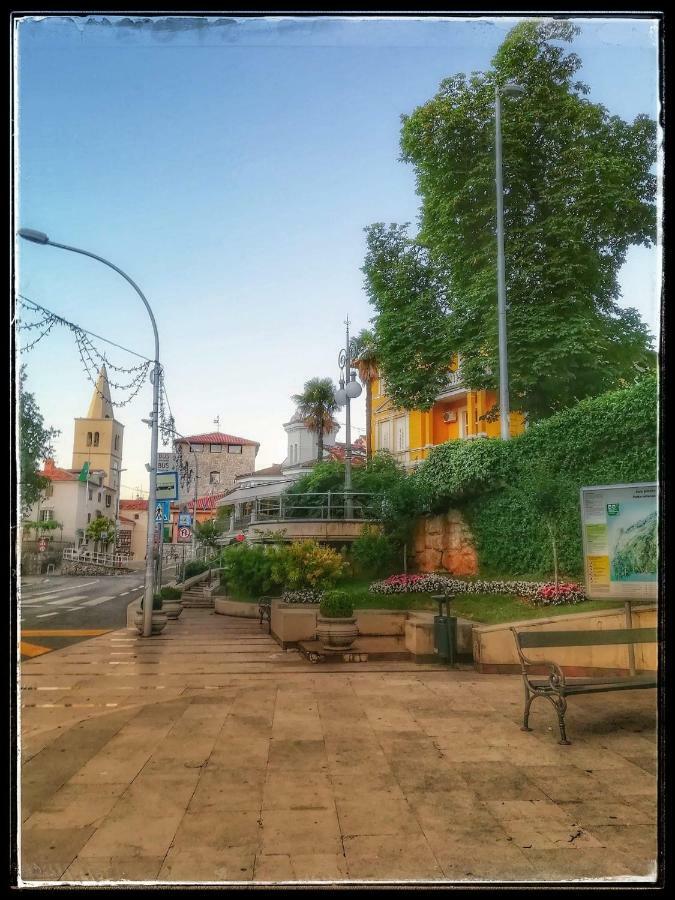 Apartman Ana Lovran Exterior foto